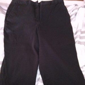 Larry Levine petite knee pants